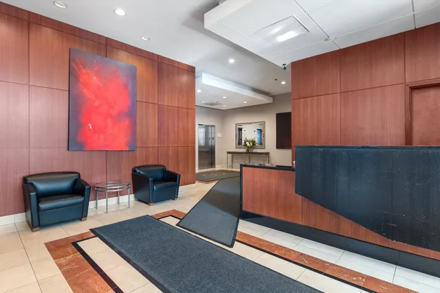 $470,000 | 330 West Grand Avenue, Unit 1107, Chicago, IL 60654