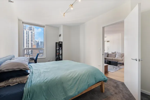$470,000 | 330 West Grand Avenue, Unit 1107, Chicago, IL 60654