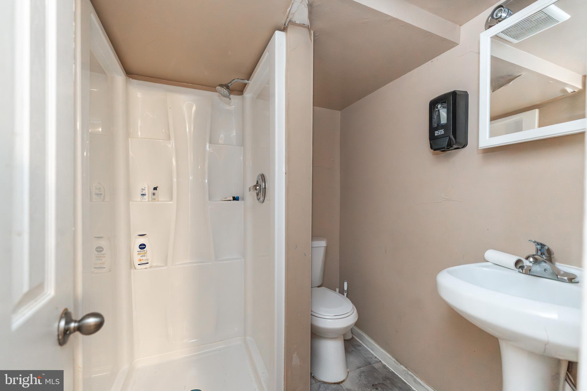 9549 Riggs Road Adelphi, MD 20783 - Photo 19 of 25