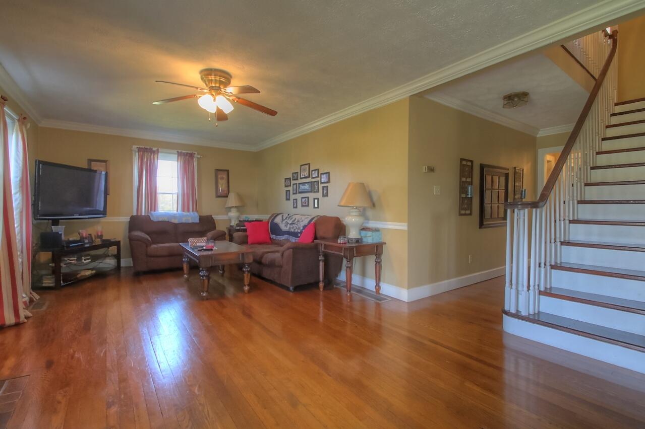 2320 Lily Road London, KY 40744 - Photo 56 of 80 83998A86-915E-4195-BA81-DA422263B5D1
