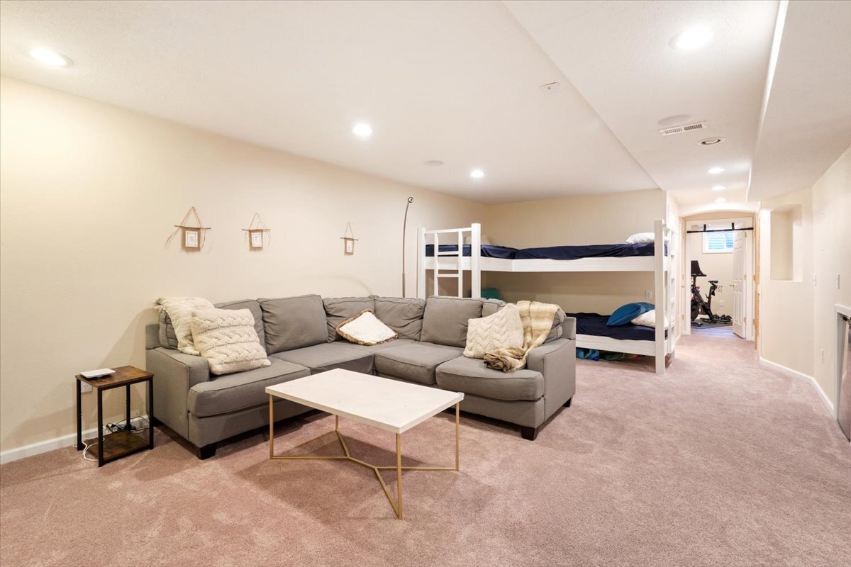 8274 Carloway Road Indianapolis, IN 46236 - Photo 38 of 53 Gallery Image 38