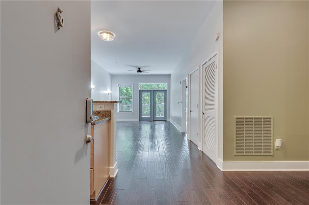 425 Chapel Street Southwest, Unit 2107 Atlanta, GA 30313 - Photo 4 of 43