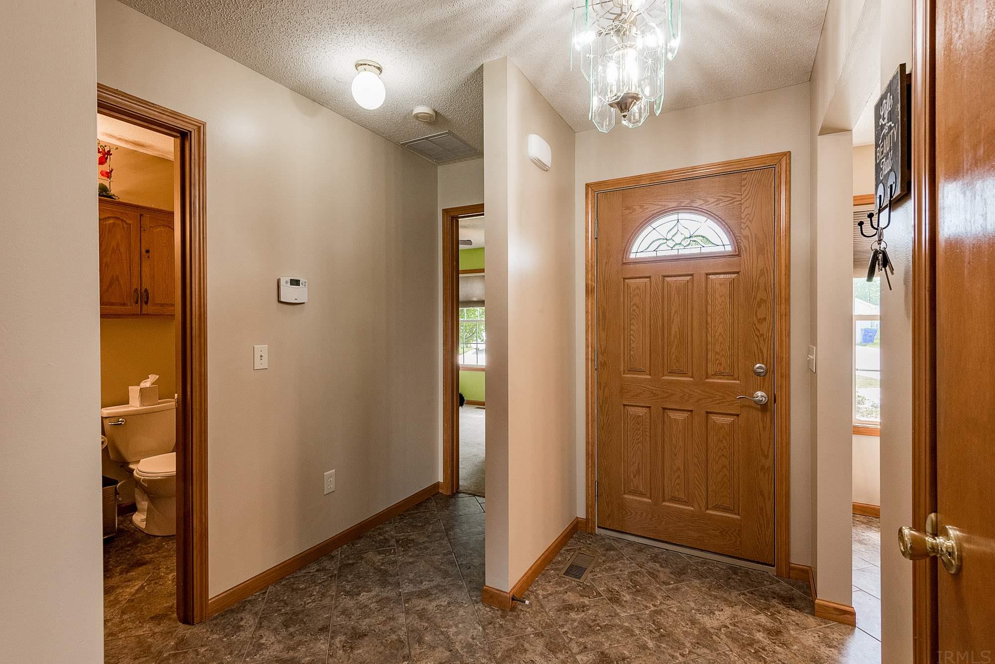 9708 Rio Canyon Court Fort Wayne, IN 46825 - Photo 2 of 27 Gallery Image 2