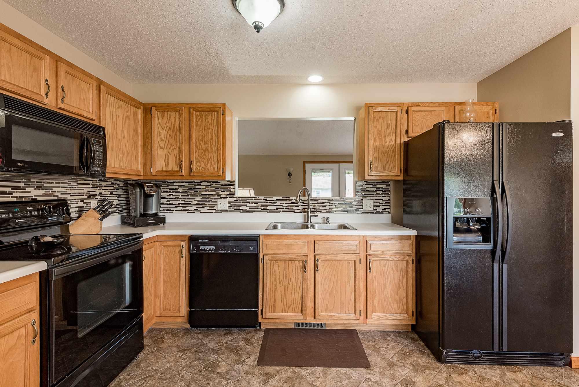 9708 Rio Canyon Court Fort Wayne, IN 46825 - Photo 4 of 27 Gallery Image 4