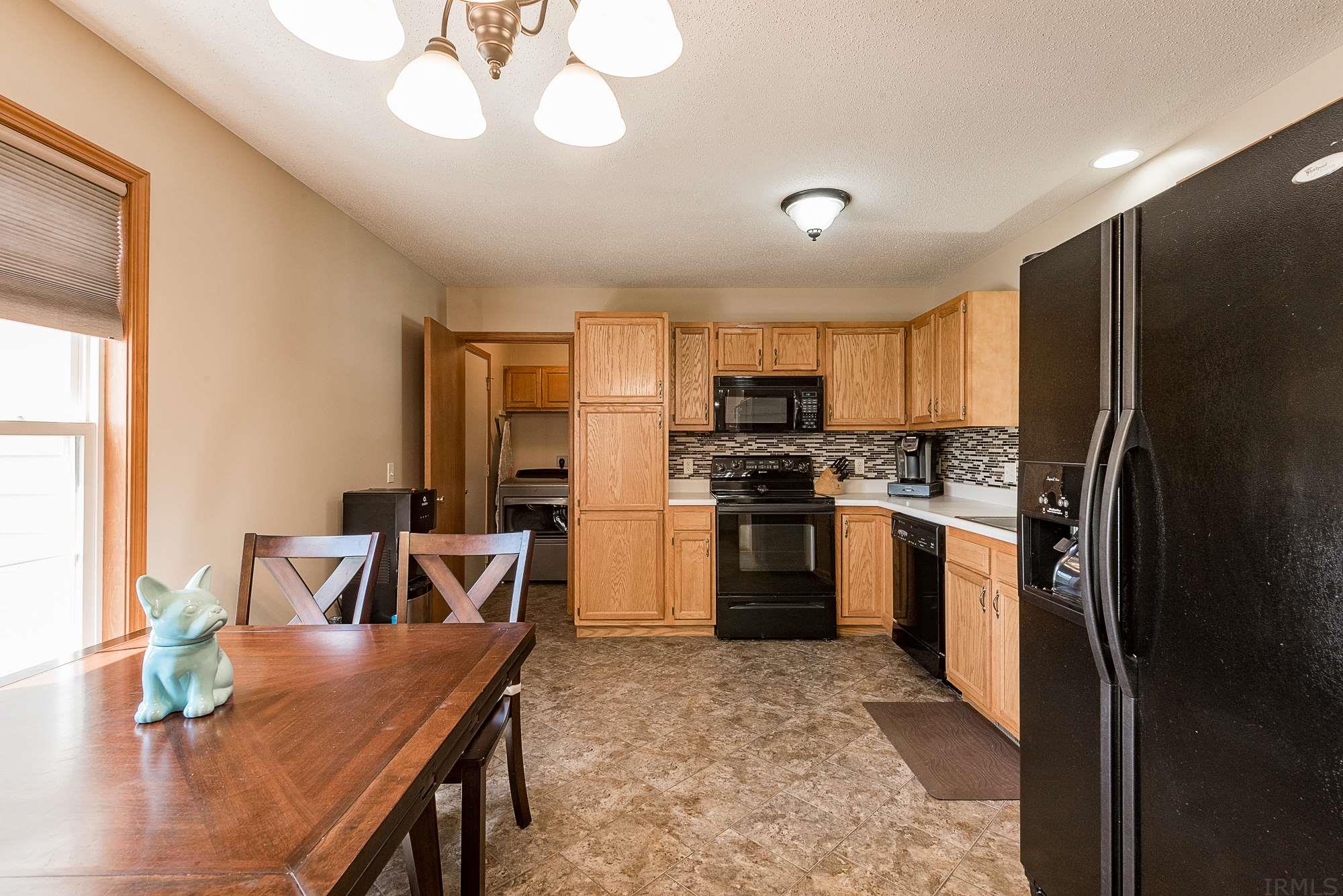 9708 Rio Canyon Court Fort Wayne, IN 46825 - Photo 6 of 27 Gallery Image 6