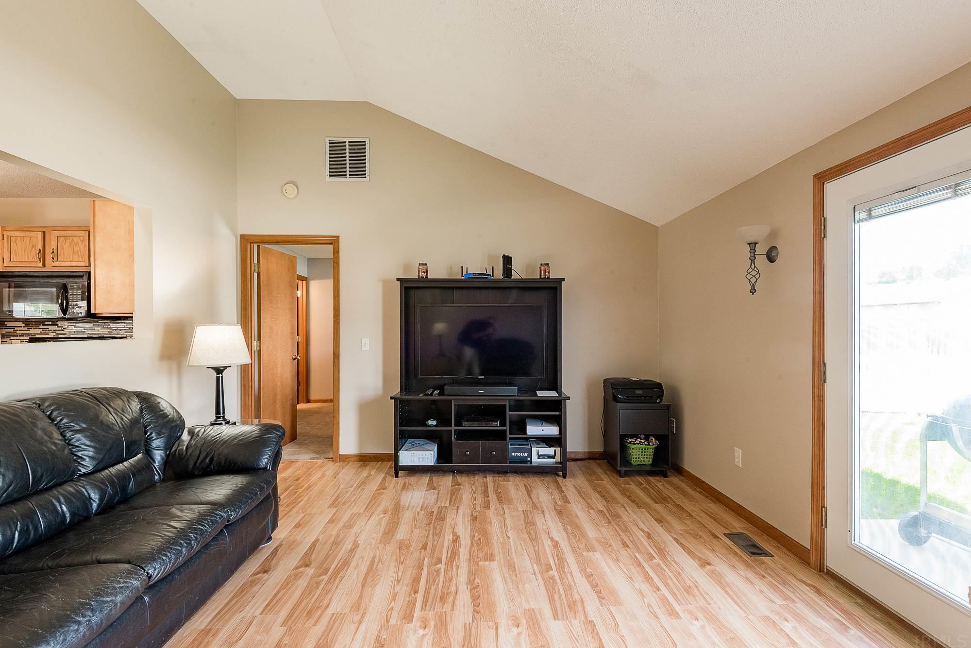 9708 Rio Canyon Court Fort Wayne, IN 46825 - Photo 8 of 27 Gallery Image 8