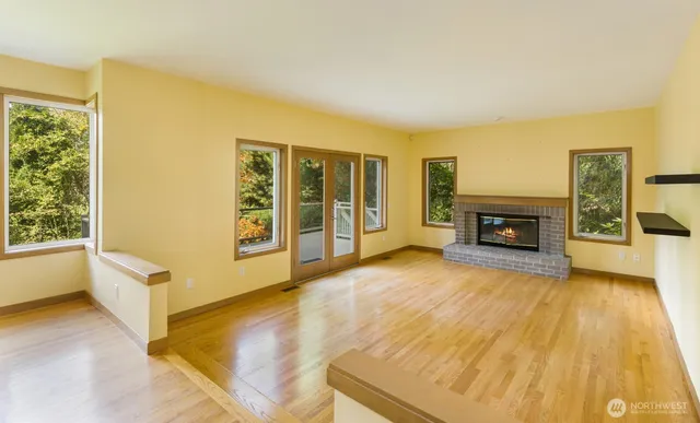 $5,950 | 16434 Southeast 58th Place, Bellevue, WA 98006