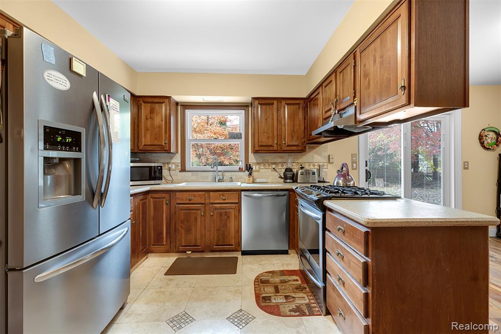 8855 Ferry Road Grosse Ile, MI 48138 - Photo 8 of 23 Gallery Image 8