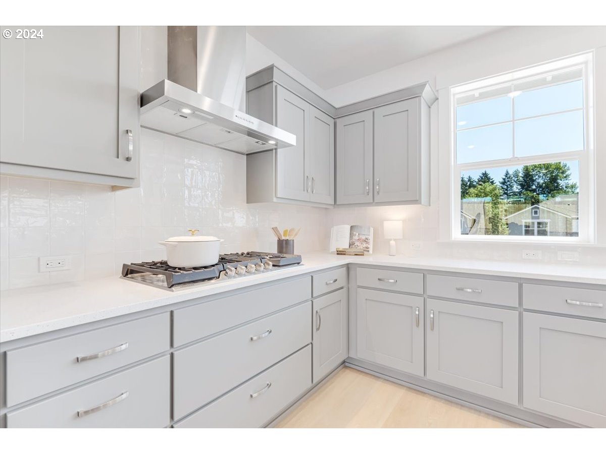 12259 Southwest Strobel Road Beaverton, OR 97007 - Photo 11 of 35 Gallery Image 11