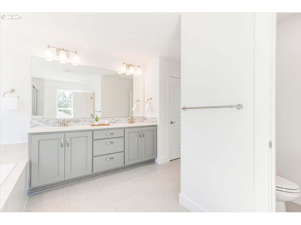 12259 Southwest Strobel Road Beaverton, OR 97007 - Photo 25 of 35 Gallery Image 25