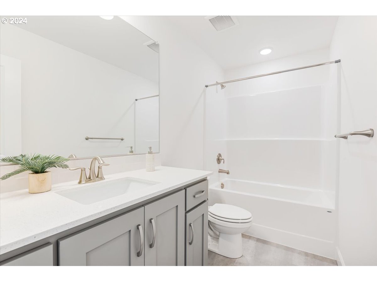 12259 Southwest Strobel Road Beaverton, OR 97007 - Photo 28 of 35 Gallery Image 28