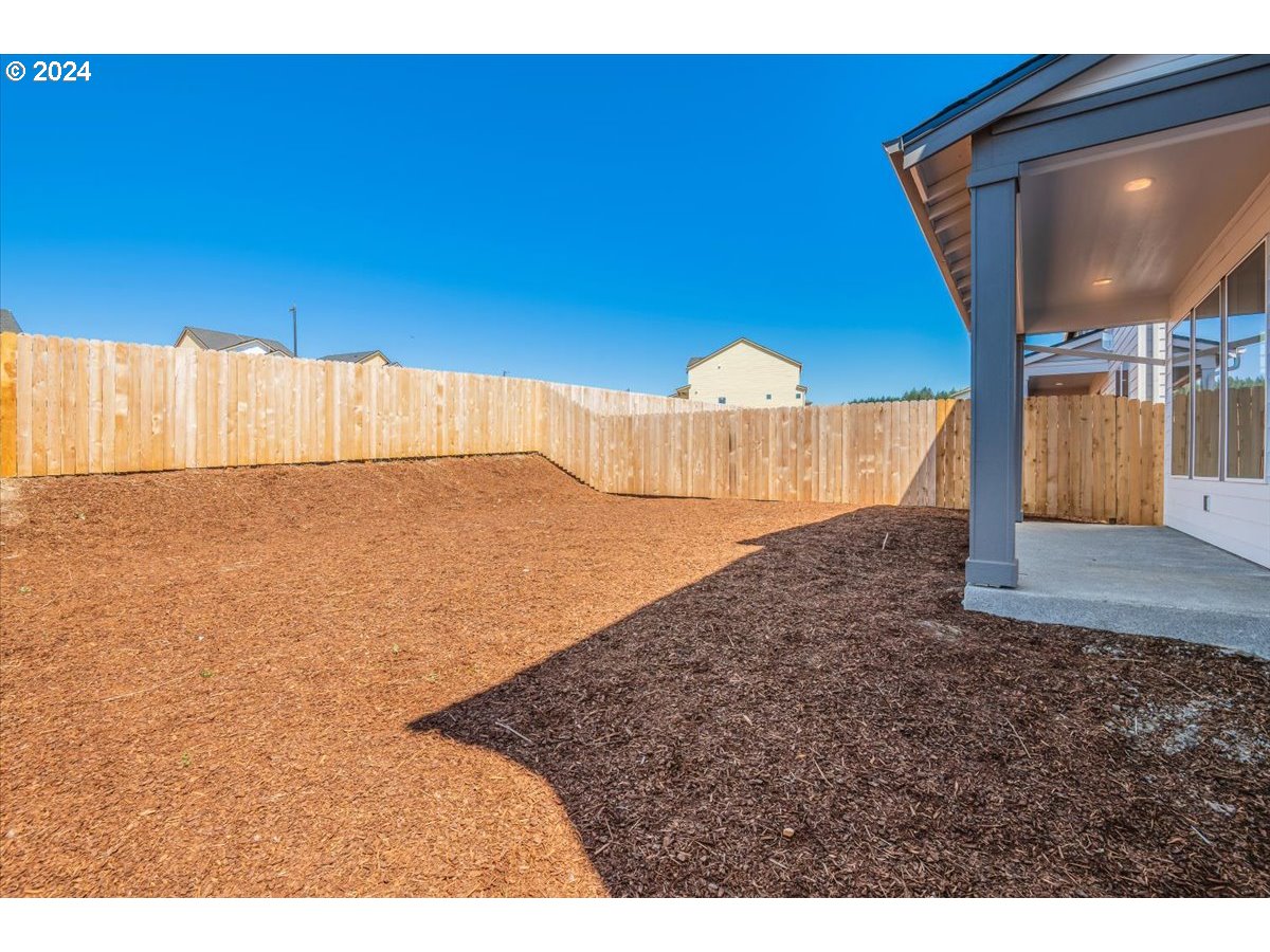 12259 Southwest Strobel Road Beaverton, OR 97007 - Photo 30 of 35 Gallery Image 30