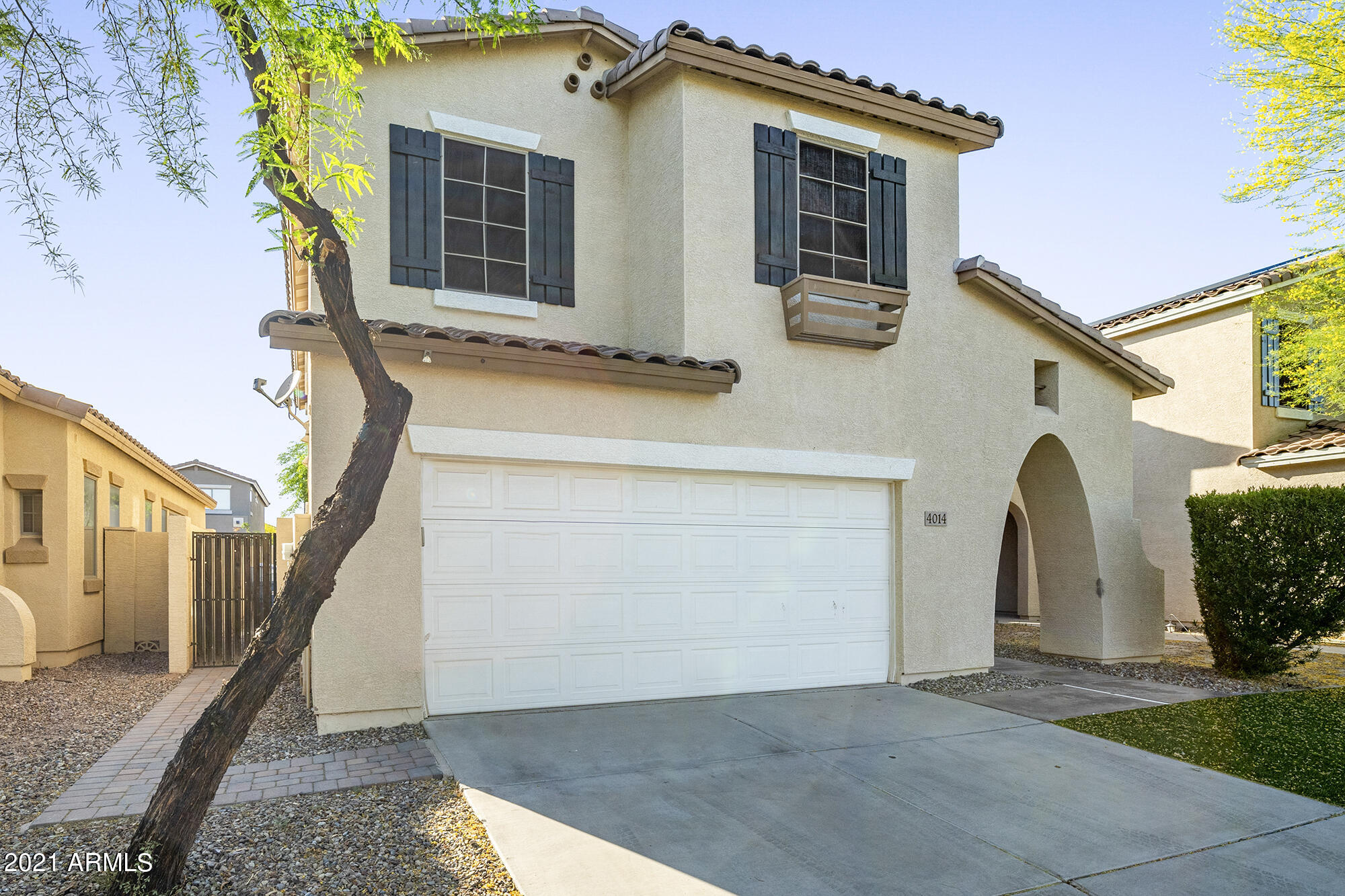 4014 East Ironhorse Road Gilbert, AZ 85297 - Photo 3 of 29 DSC00803