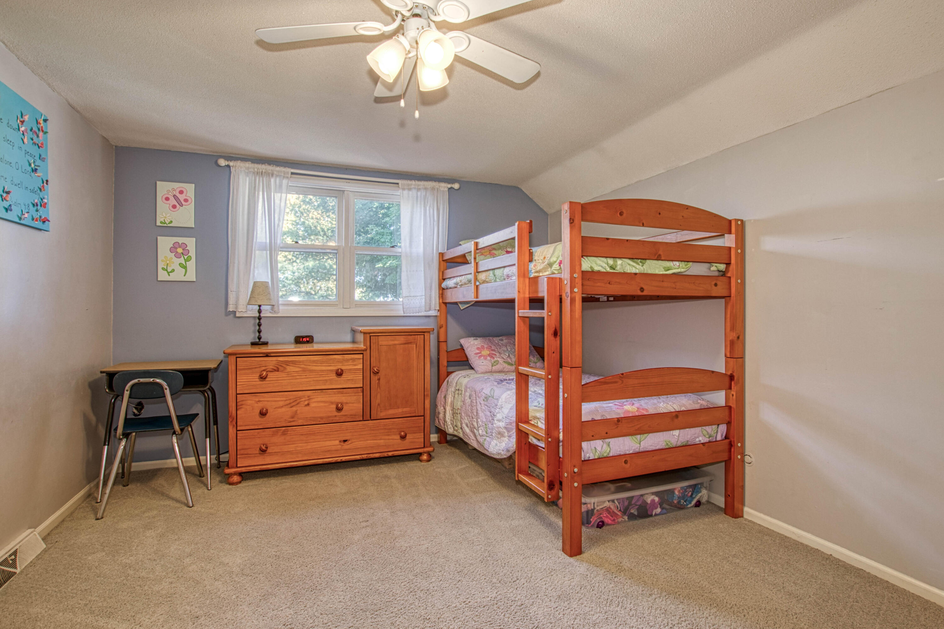 216 Country Club Road Holland, MI 49423 - Photo 23 of 43 Bedroom 2