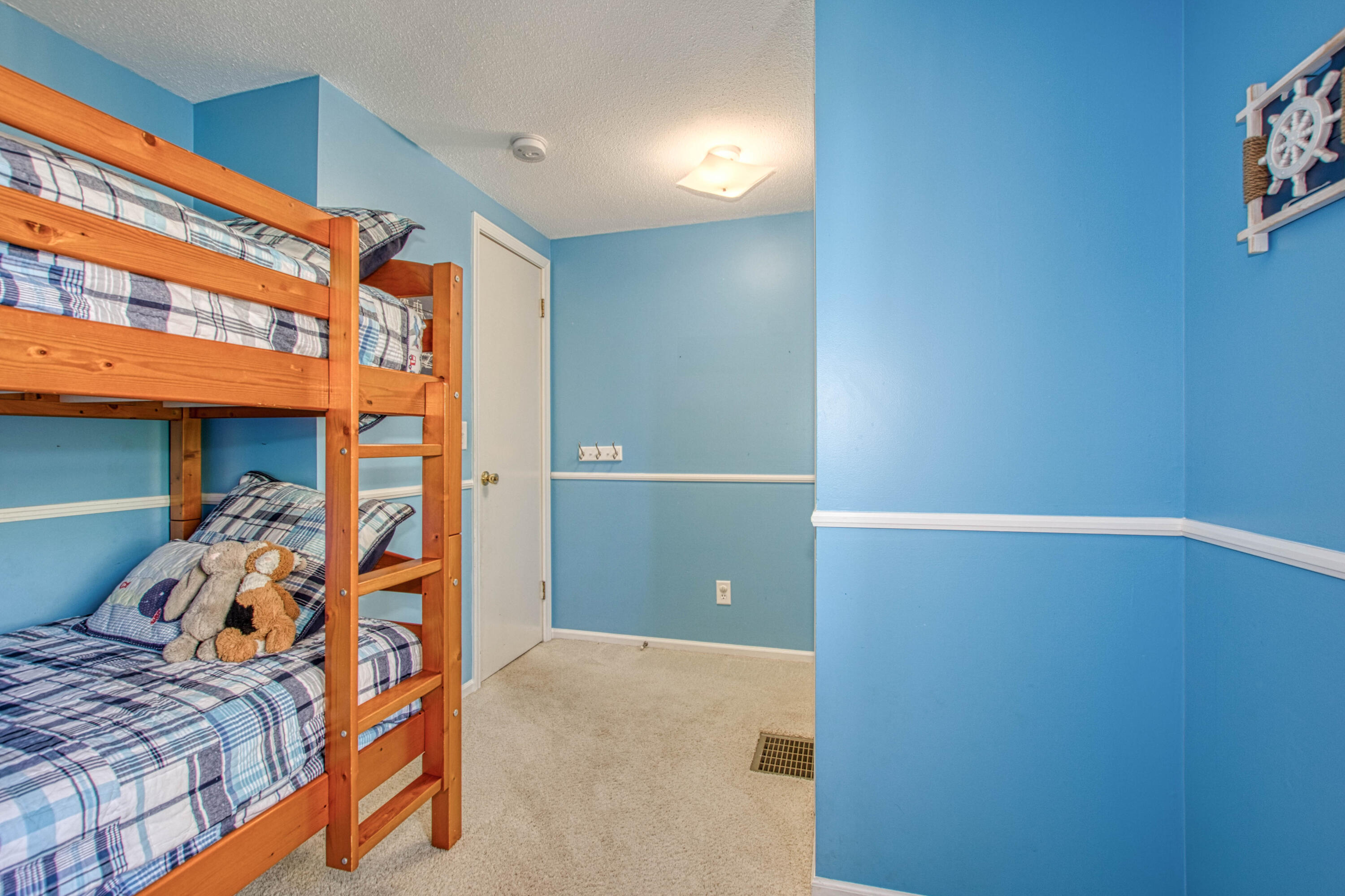 216 Country Club Road Holland, MI 49423 - Photo 26 of 43 Bedroom 3