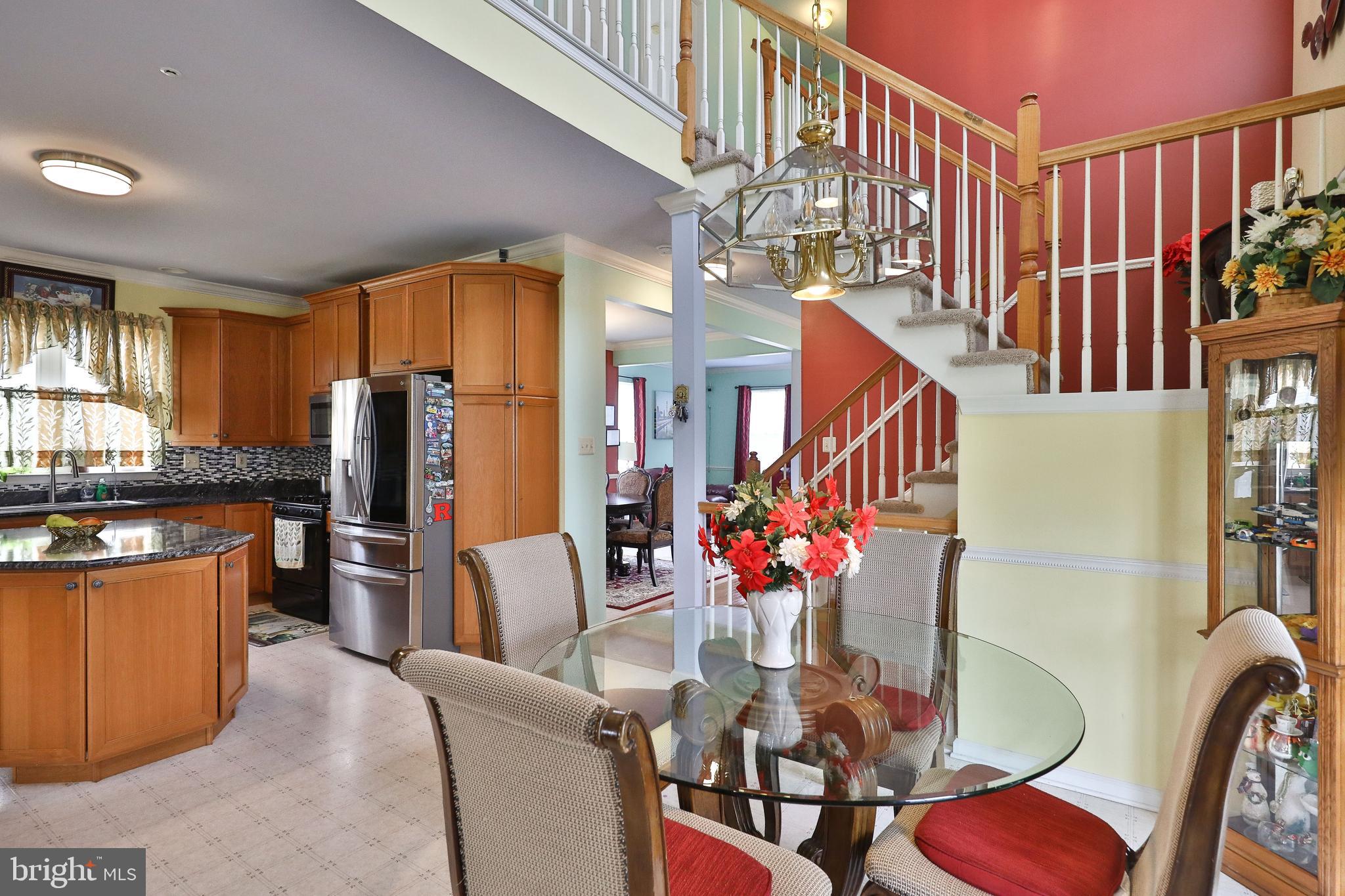 25 Valentine Road Warminster, PA 18974 - Photo 17 of 52 Breakfast and Kitchen