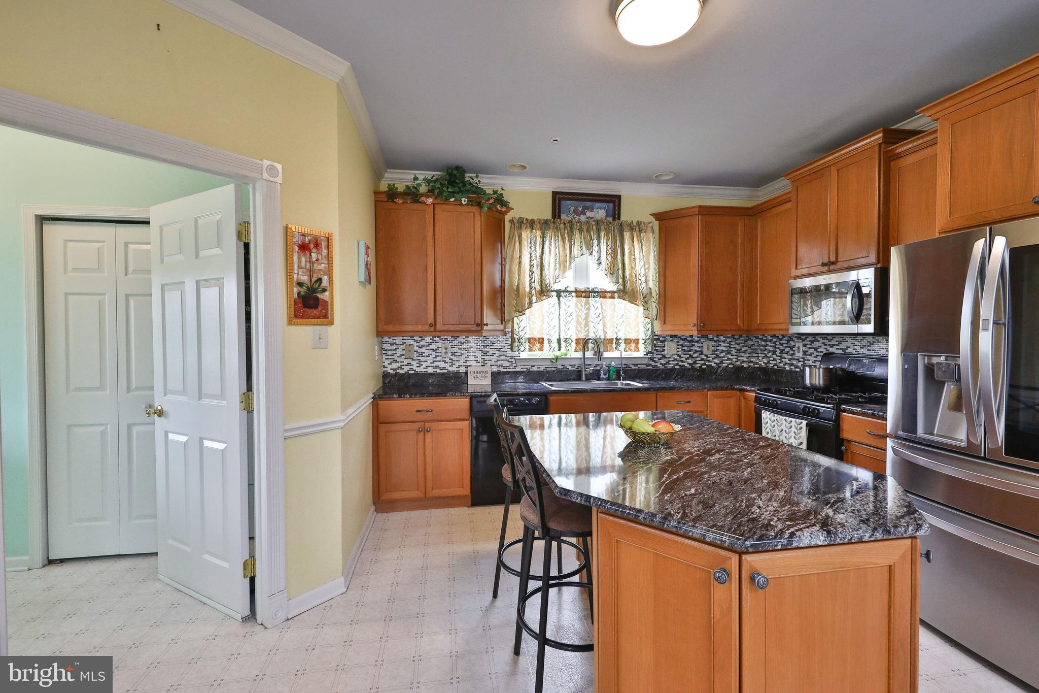 25 Valentine Road Warminster, PA 18974 - Photo 19 of 52 Kitchen