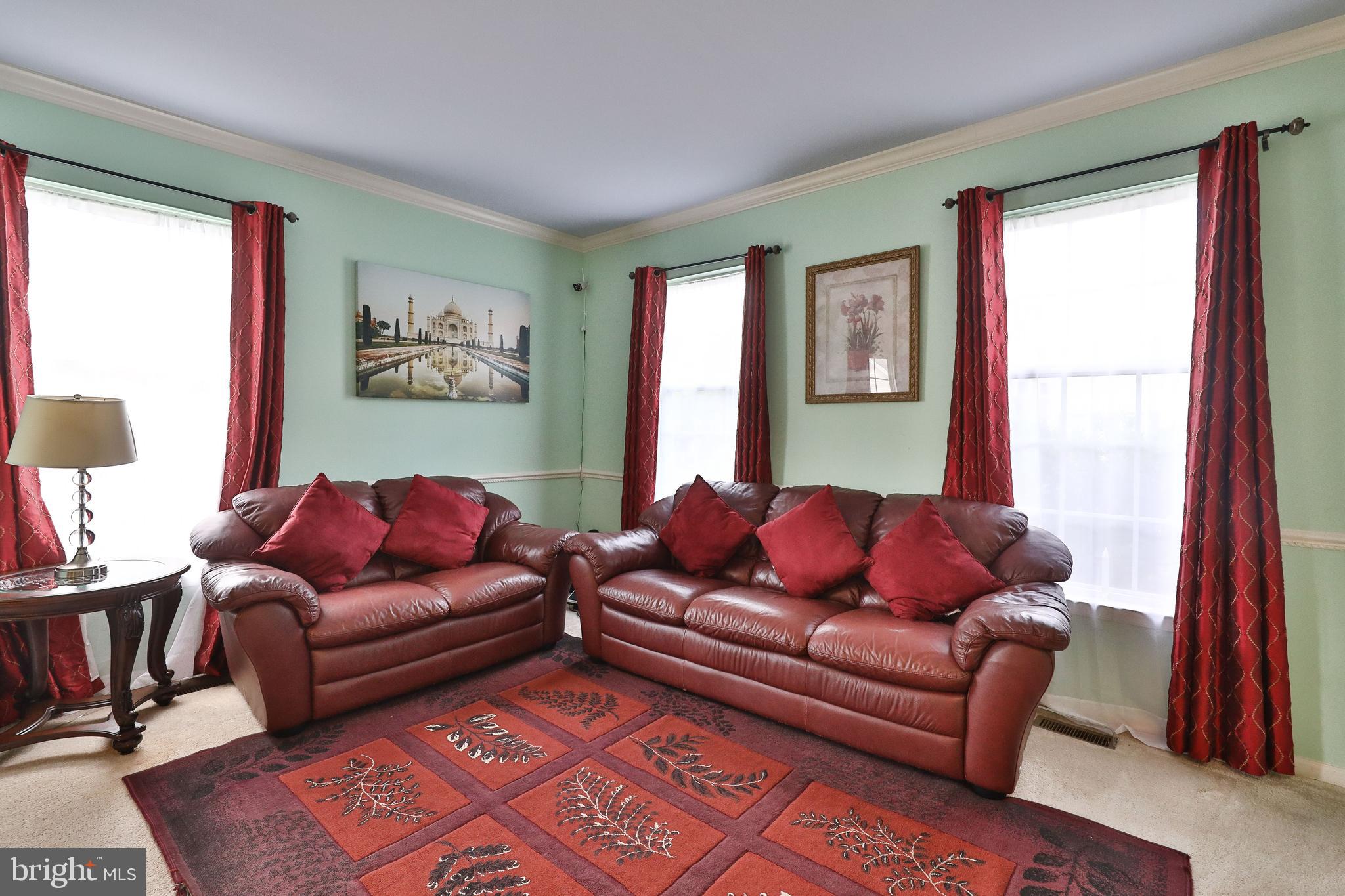 25 Valentine Road Warminster, PA 18974 - Photo 9 of 52 Living Room