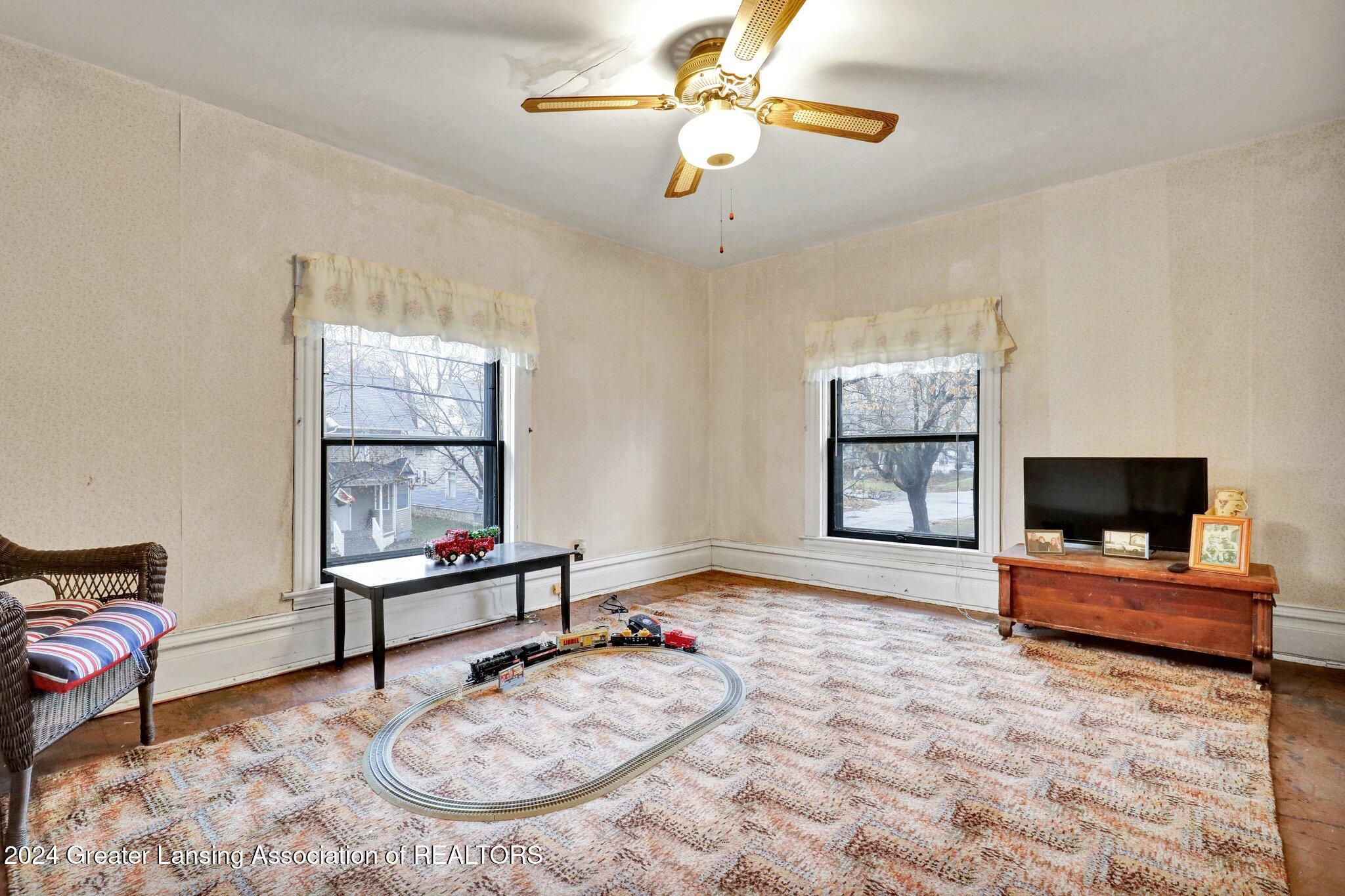 412 Perry Street Albion, MI 49224 - Photo 23 of 27 23-web-or-mls-Open Ended Media-23