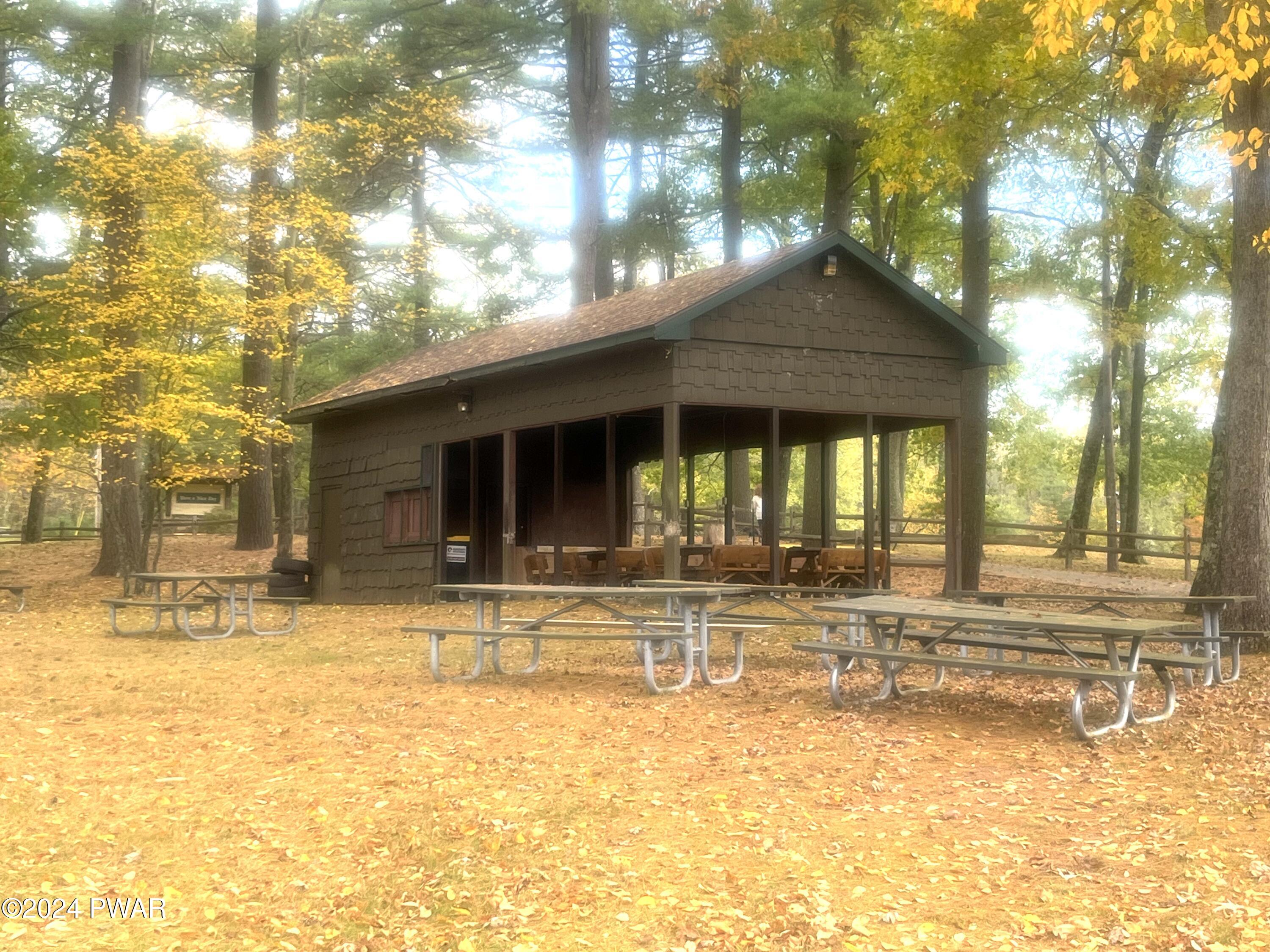 23 Ledgecrest Road Hawley, PA 18428 - Photo 9 of 16