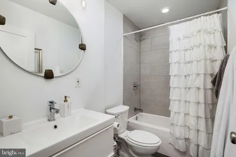 $374,900 | 2711 West Jefferson Street, Unit 2, Philadelphia, PA 19121