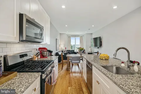 $374,900 | 2711 West Jefferson Street, Unit 2, Philadelphia, PA 19121
