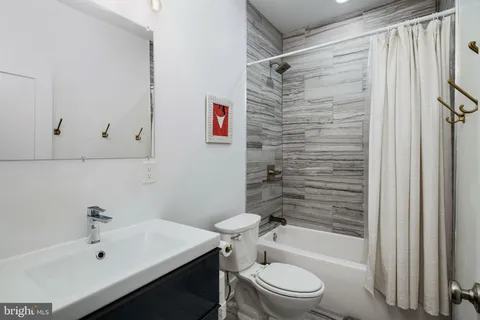 $374,900 | 2711 West Jefferson Street, Unit 2, Philadelphia, PA 19121