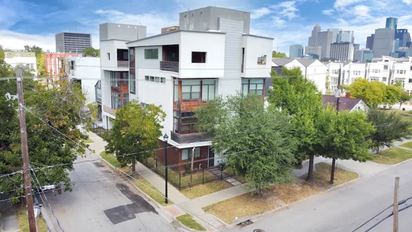 $6,000 | 3218 Crawford Street, Houston, TX 77004