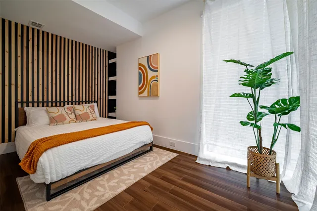 $5,300 | 3218 Crawford Street, Houston, TX 77004