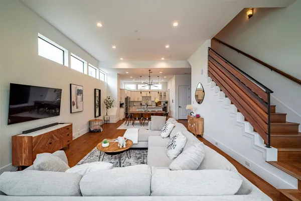 $6,000 | 3218 Crawford Street, Houston, TX 77004