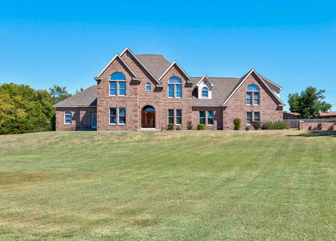 1504 North 8th Street Perry, OK 73077 - Photo 1 of 33 Gallery Image 1
