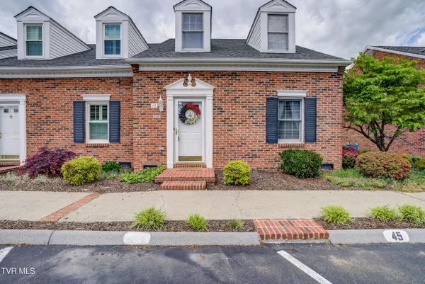 $285,000 | 400 Sunset Drive, Unit J45, Johnson City, TN 37604