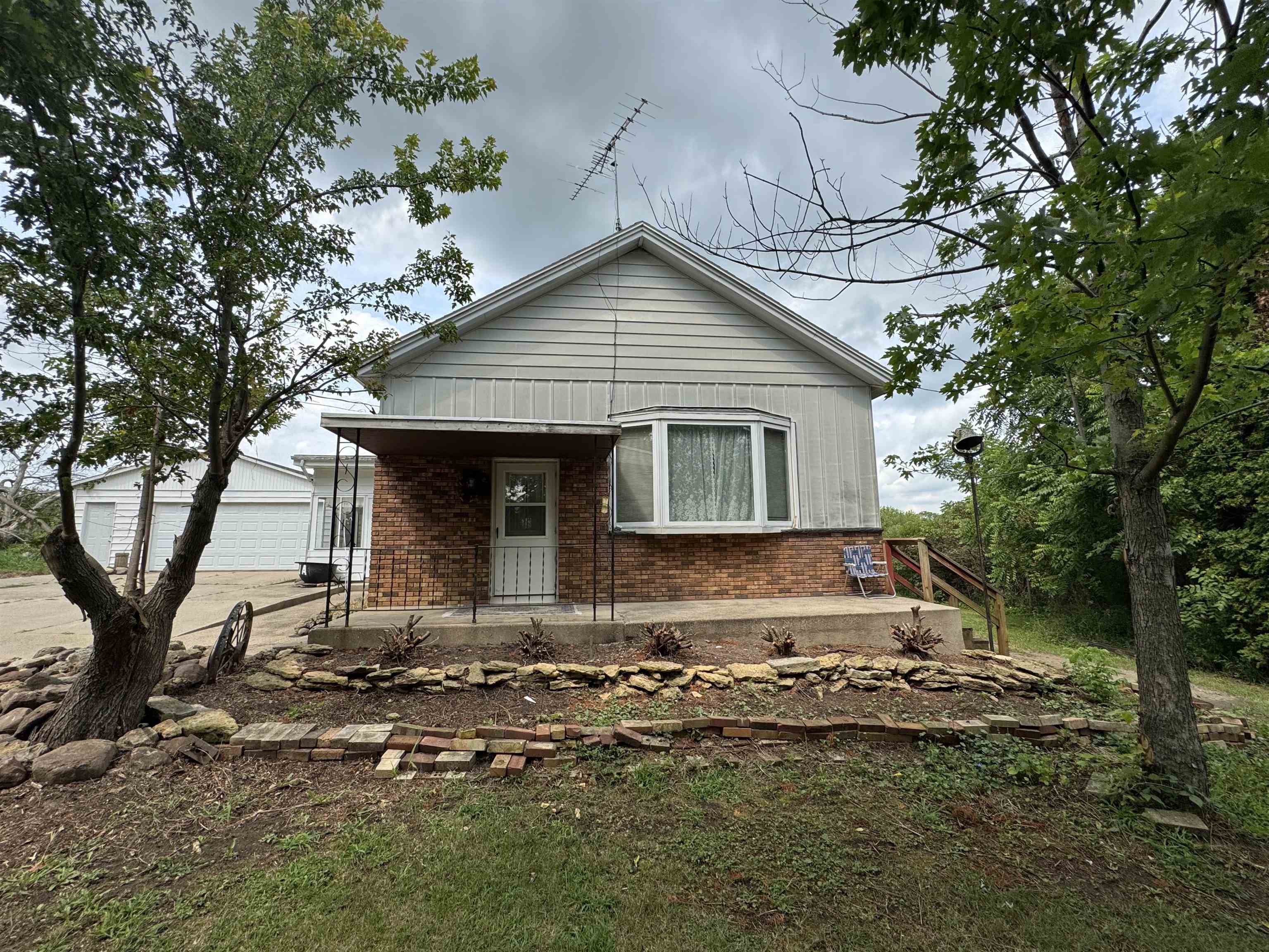 W6324 Iliff Road Monroe, WI 53566 - Photo 3 of 55 Gallery Image 3