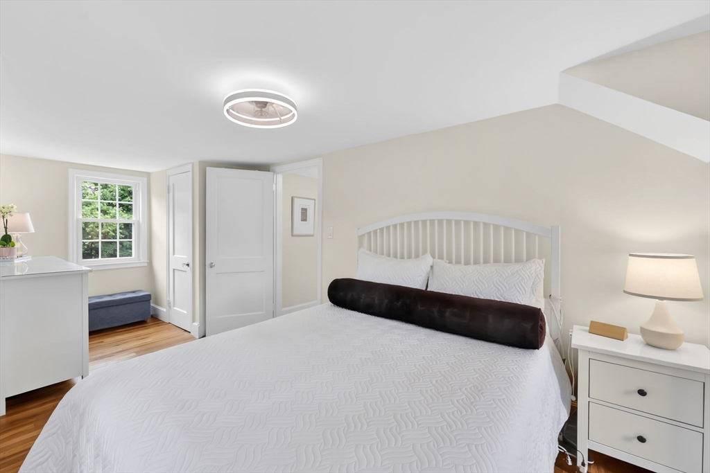 378 Roosevelt Avenue Springfield, MA 01118 - Photo 24 of 37