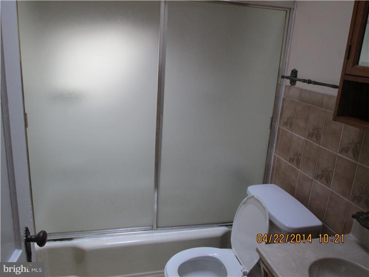 1237 Hellerman Street Philadelphia, PA 19111 - Photo 4 of 13