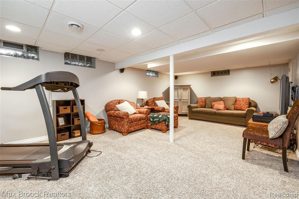 1295 Harvard Road Berkley, MI 48072 - Photo 15 of 25