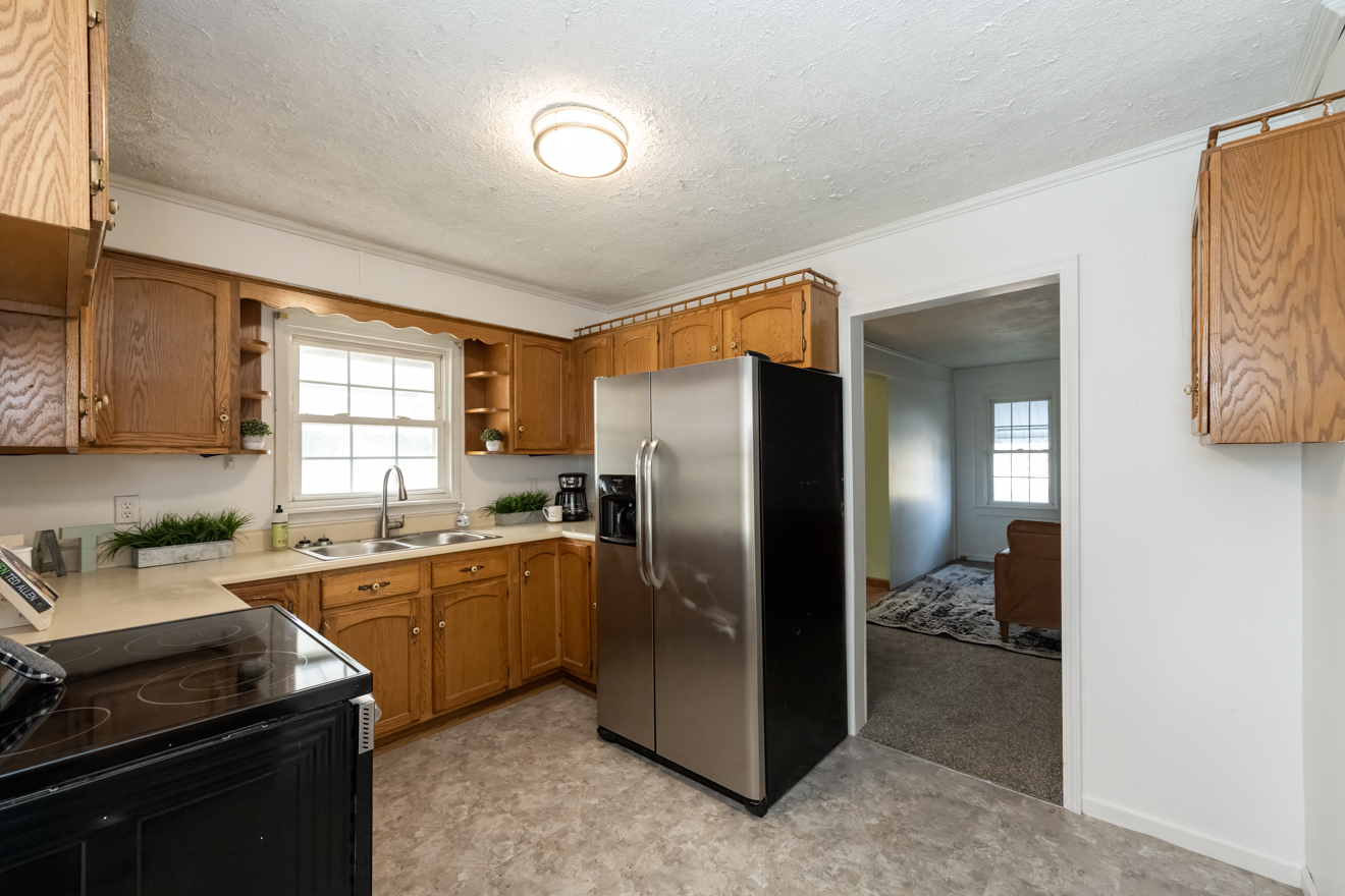 9694 Highway 9 Pendleton, IN 46064 - Photo 14 of 43