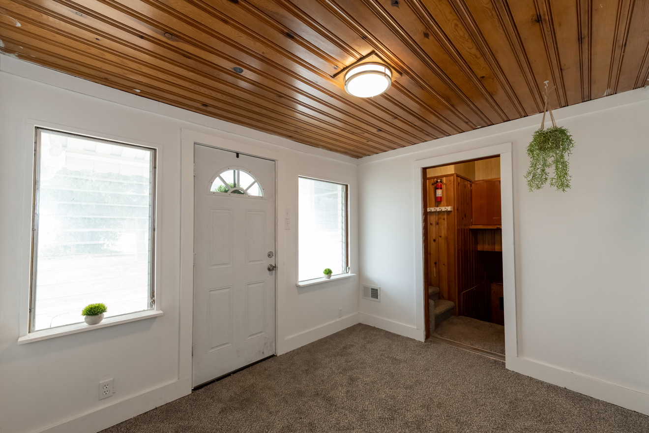 9694 Highway 9 Pendleton, IN 46064 - Photo 4 of 43