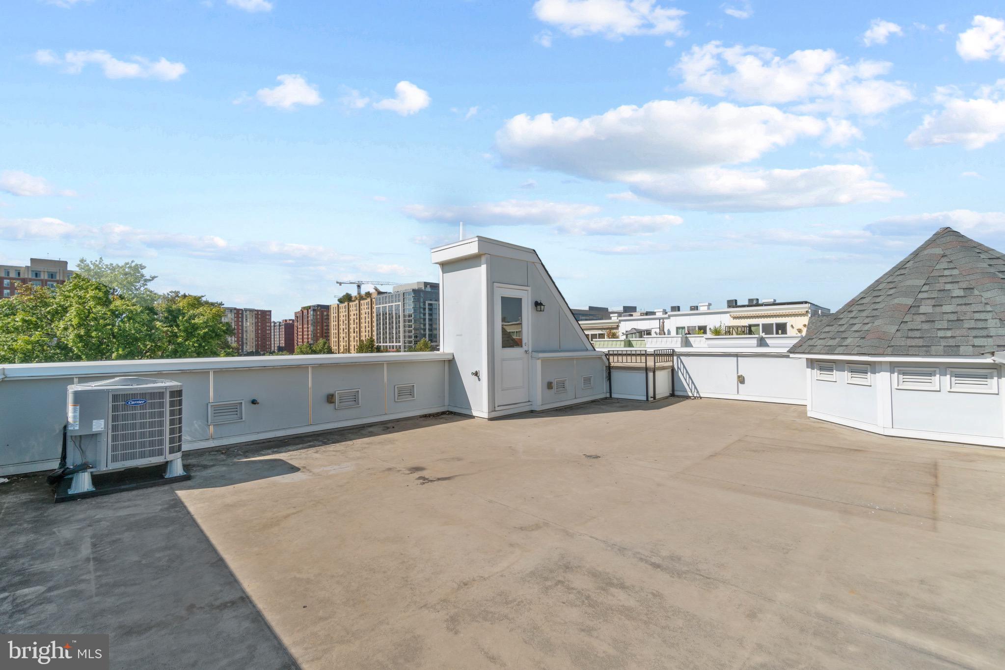 311 K Street Southeast Washington, DC 20003 - Photo 29 of 30