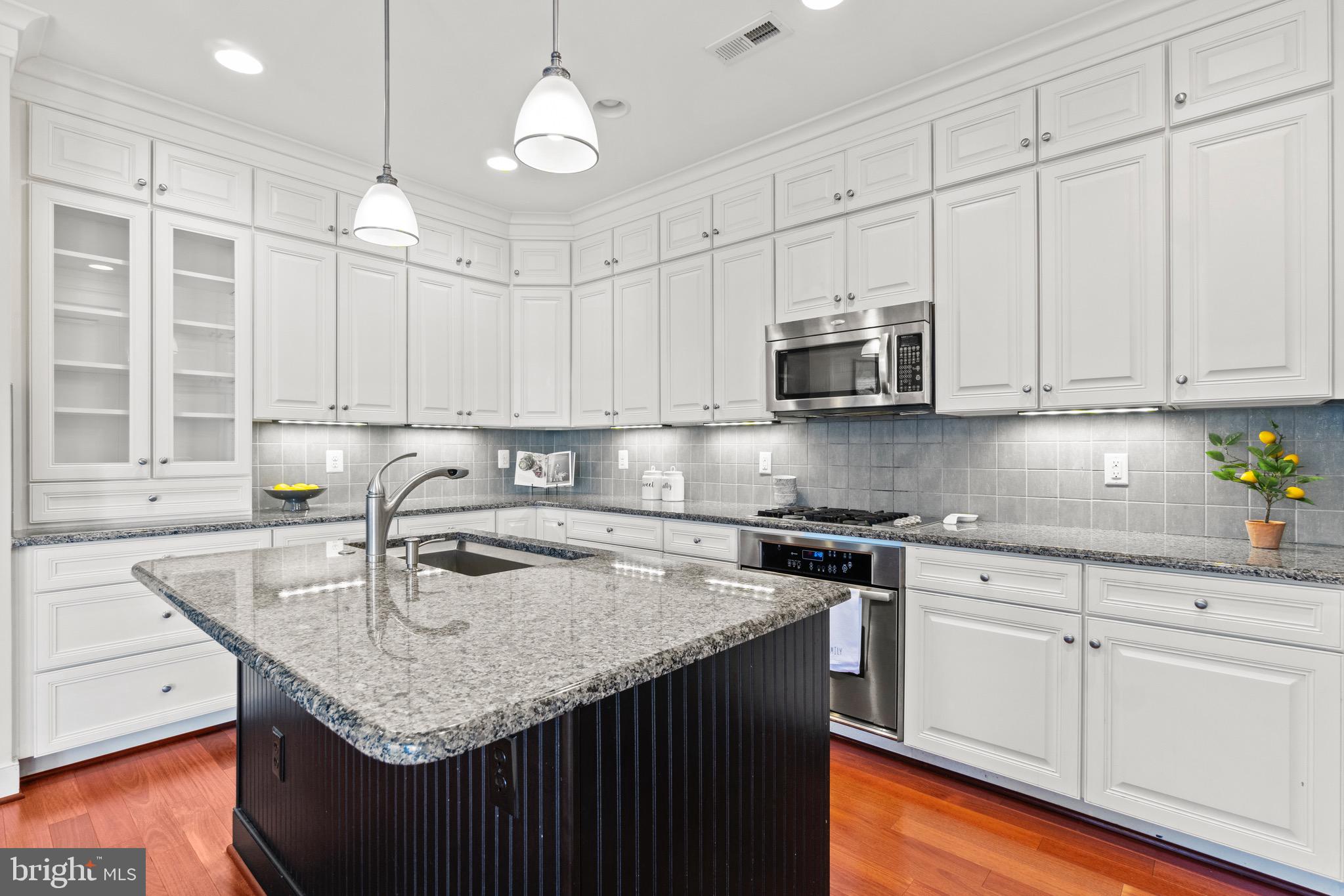 311 K Street Southeast Washington, DC 20003 - Photo 6 of 30