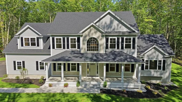 $1,460,000 | 13 Kimball Lane, Kennebunk, ME 04043
