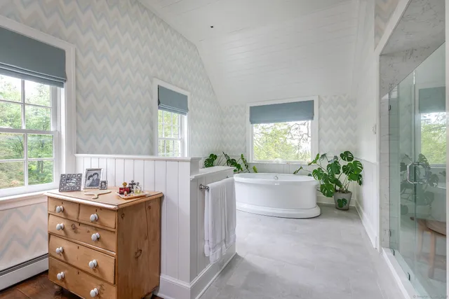 $3,995,000 | 8 Bayberry Hill, Roxbury, CT 06783