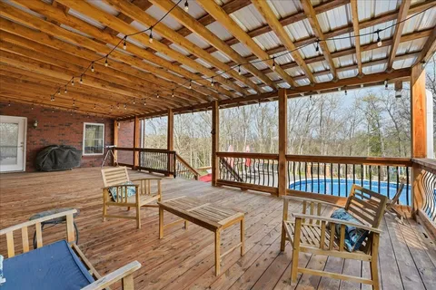 a view of outdoor space yard and porch