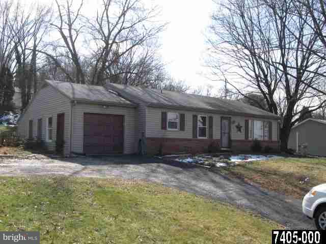 660 Mundis Mill Road York, PA 17406 - Photo 2 of 23 Gallery Image 2