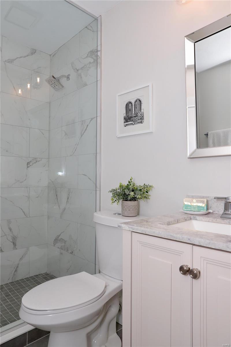 6841 Elmpoint Lane St. Louis, MO 63129 - Photo 16 of 39