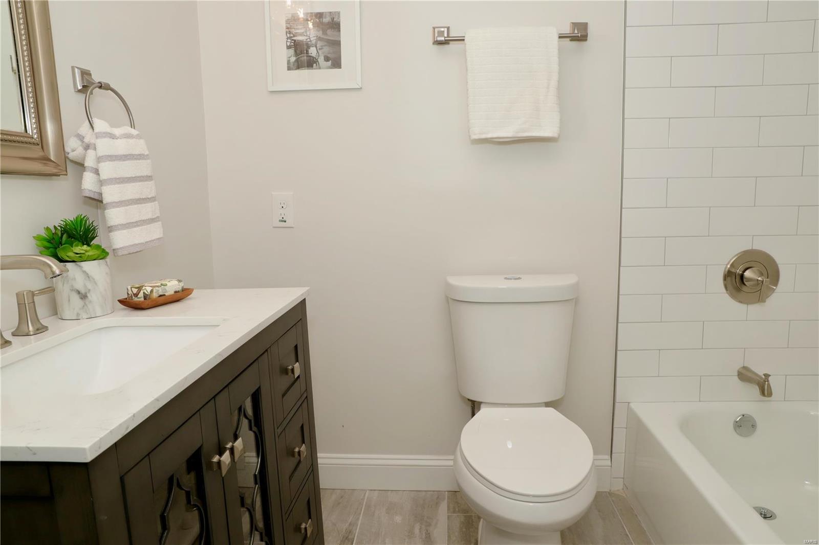 6841 Elmpoint Lane St. Louis, MO 63129 - Photo 18 of 39