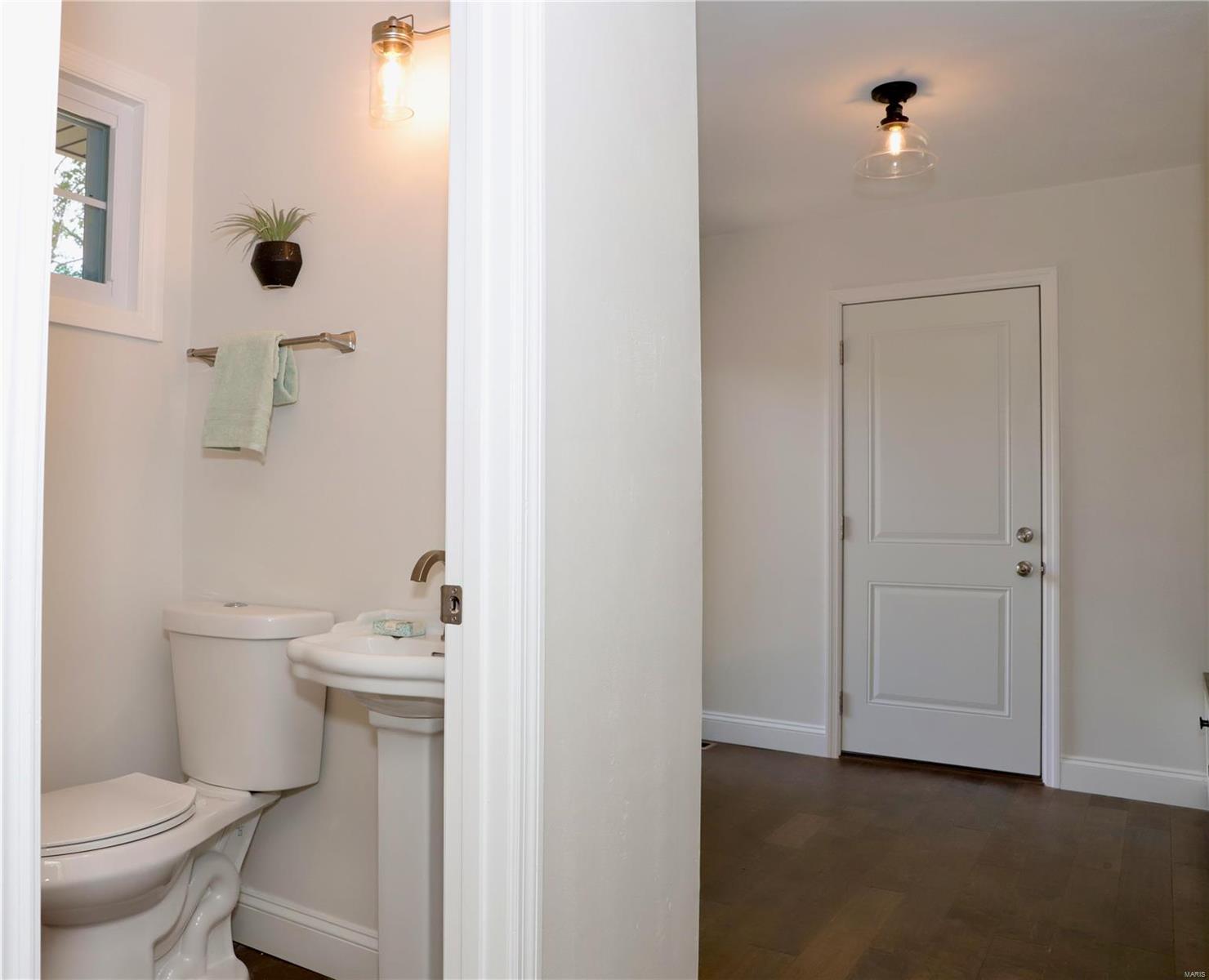 6841 Elmpoint Lane St. Louis, MO 63129 - Photo 24 of 39