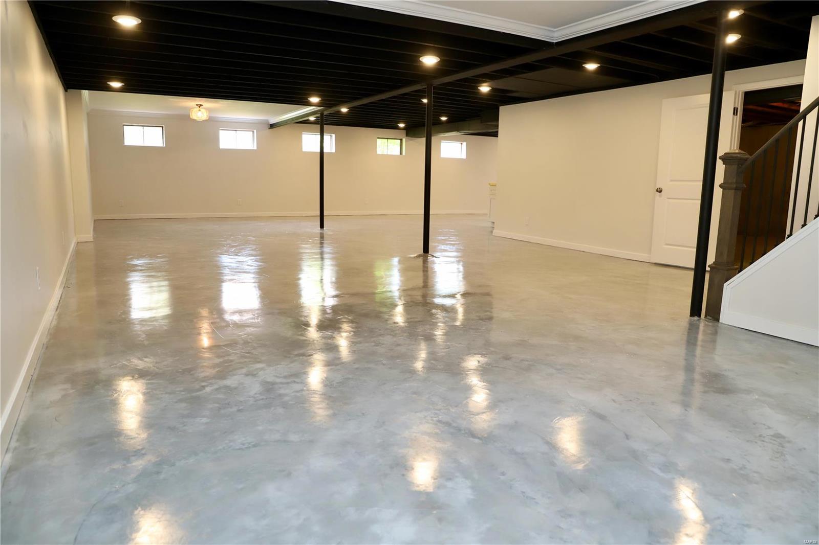 6841 Elmpoint Lane St. Louis, MO 63129 - Photo 28 of 39