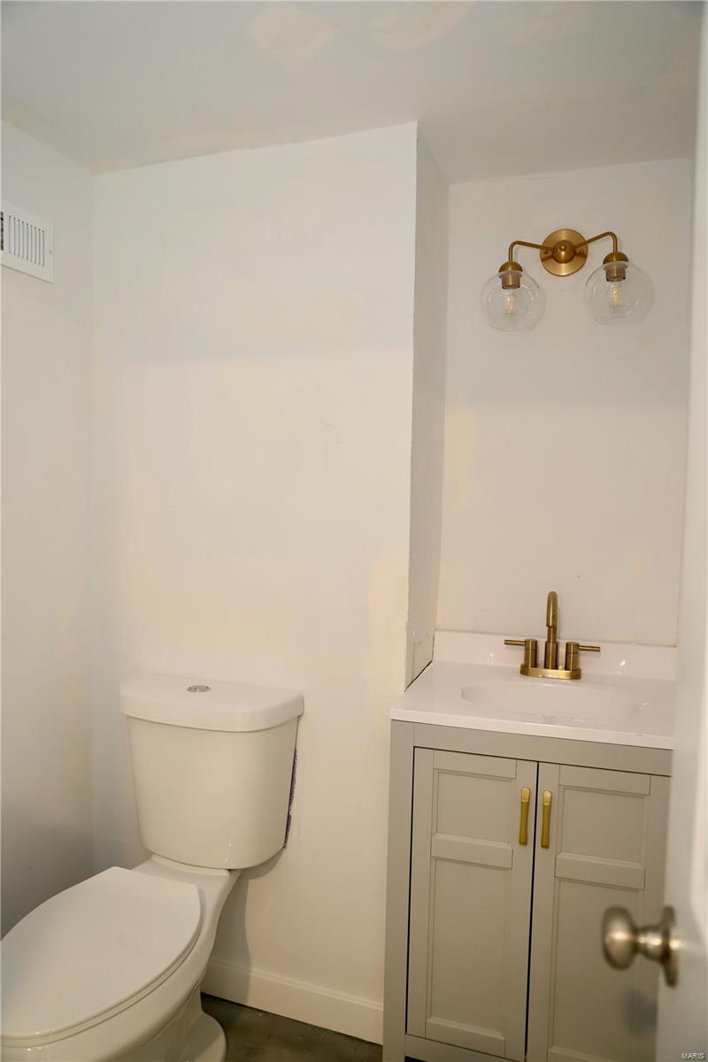 6841 Elmpoint Lane St. Louis, MO 63129 - Photo 29 of 39