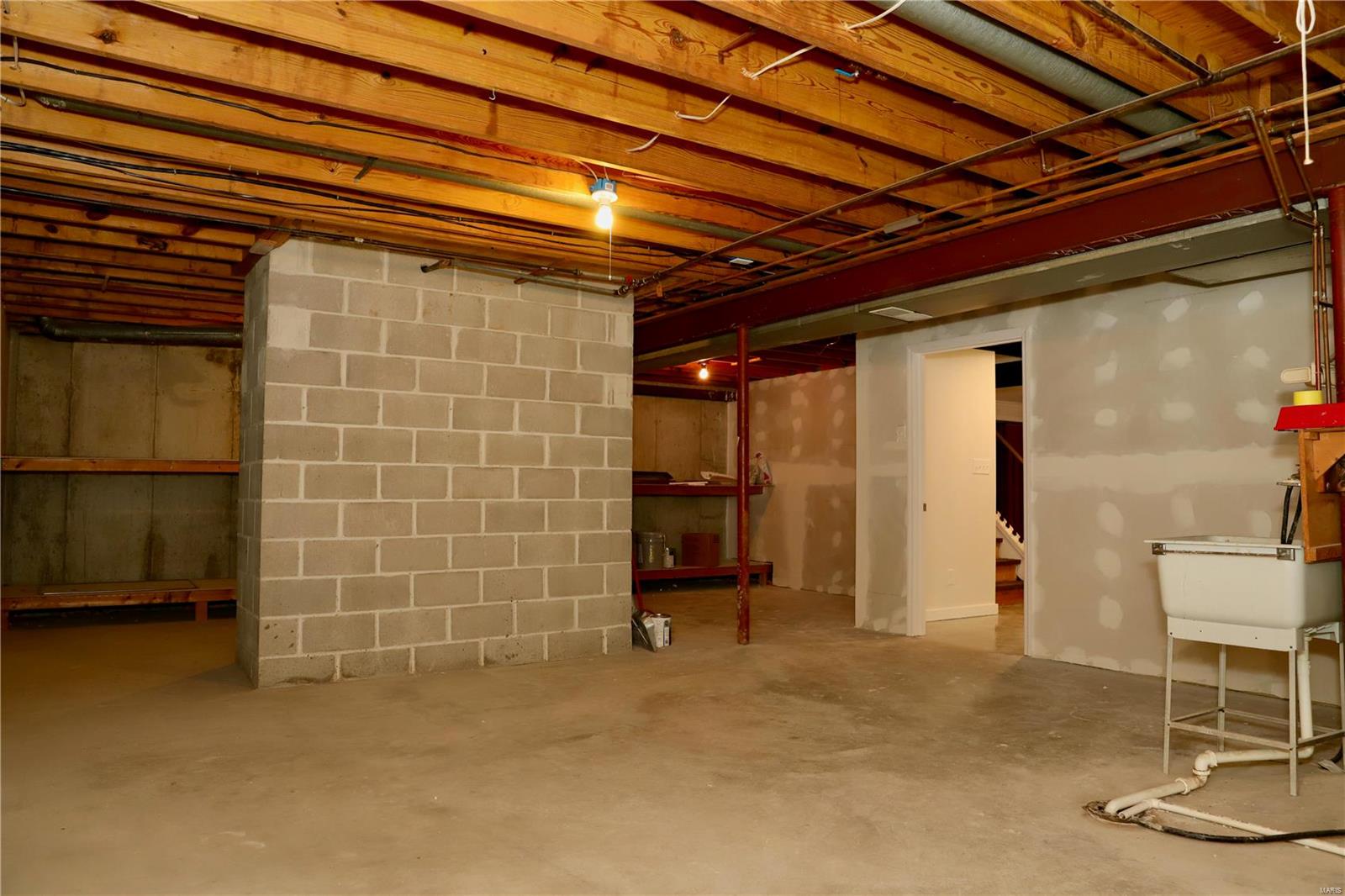 6841 Elmpoint Lane St. Louis, MO 63129 - Photo 30 of 39